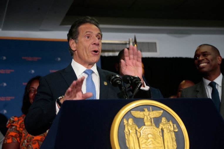 Il governatore di New York Andrew Cuomo, che si è recentemente dimesso dopo le accuse di violenza sessuale.  foto notizie foto