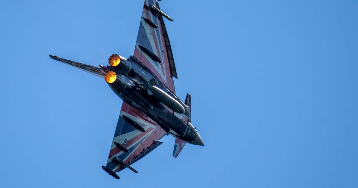 Il Regno Unito intercetta gli aerei russi ai margini dei cieli della NATO |  al di fuori