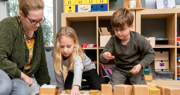 Anne Frankschool Ellecom wil overleven met montessori