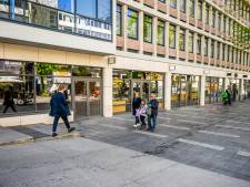 Miljoenen euro's werden er gepompt in fastfoodplein in Rotterdam: zes jaar later staat helft van panden leeg