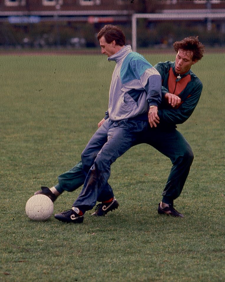 Marco van Basten en Johan Cruijff in 1988.  Beeld VI