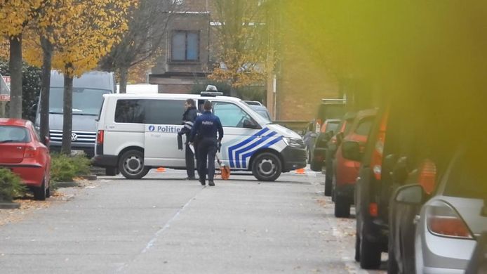 De Toekomstraat werd plaatselijk volledig afgesloten voor verder onderzoek.