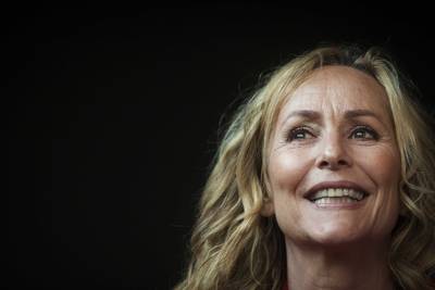 Angela Groothuizen neemt presentatie Obese over van Wendy van Dijk