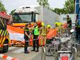 De hulpdiensten spoedden zich maandagmiddag naar de Jacques Dutilhweg, waar iemand onder een vrachtwagen terecht was gekomen.
