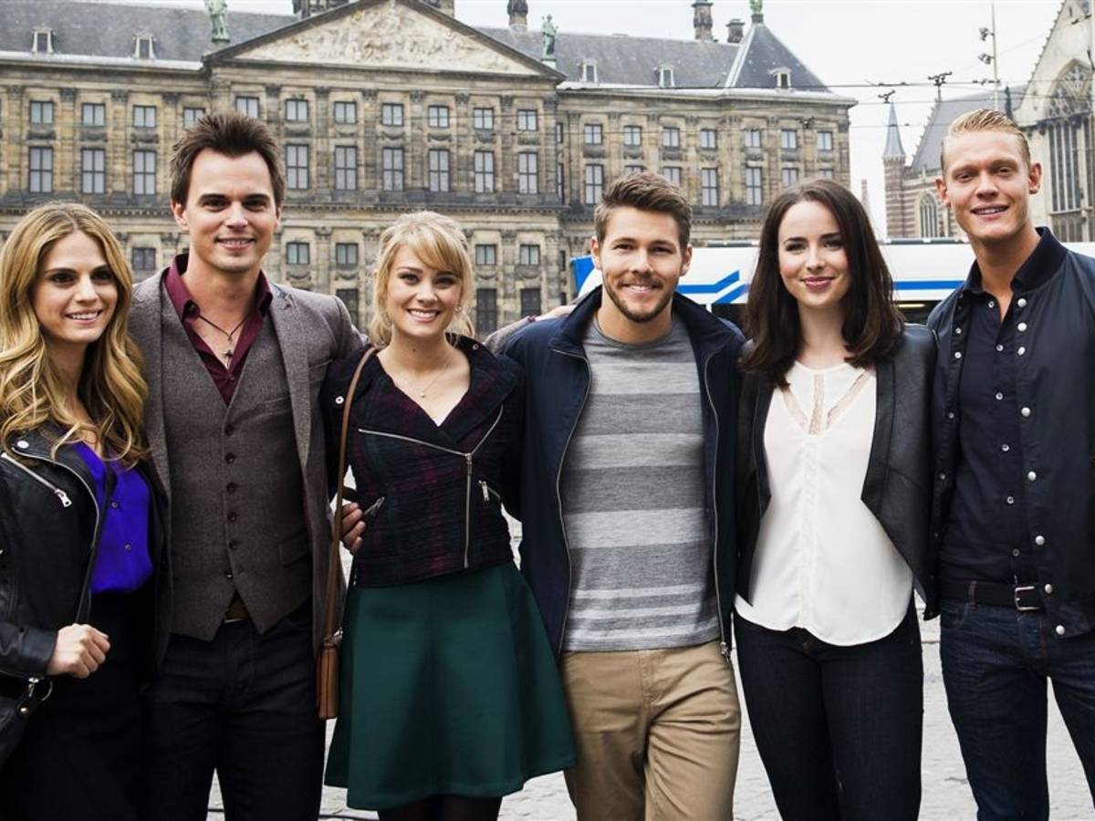 Ferry Doedens met cast The Bold op de Dam (video) | Overig | bndestem.nl