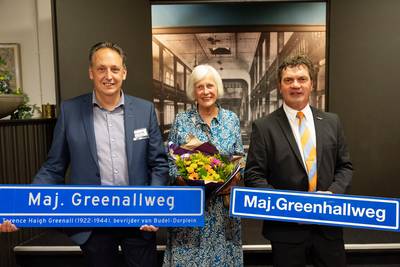 De bevrijder van Budel-Dorplein krijgt eindelijk juiste straatnaambord