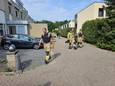 De brandweer is aanwezig in de Dr. den Uylpark in Ede vanwege een penetrante chemische lucht.