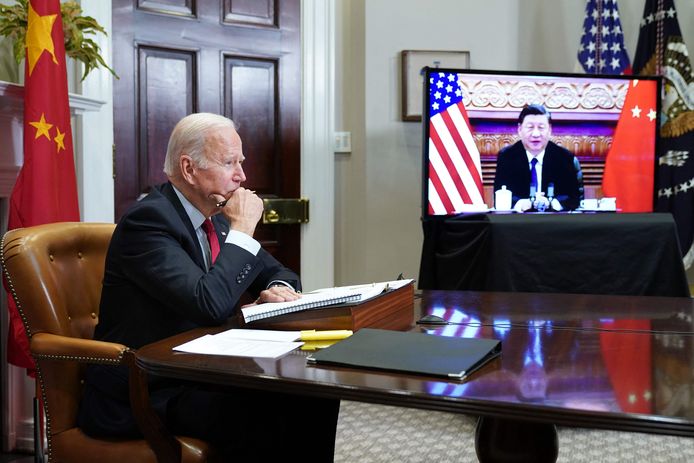 Joe Biden en vidéoconférence avec Xi Jinping, le président chinois, en novembre 2021.