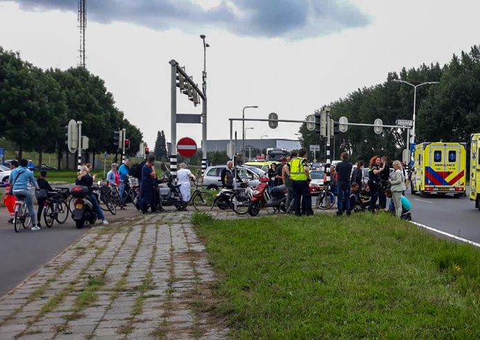 Aanrijding op de N915 bij Alblasserdam.