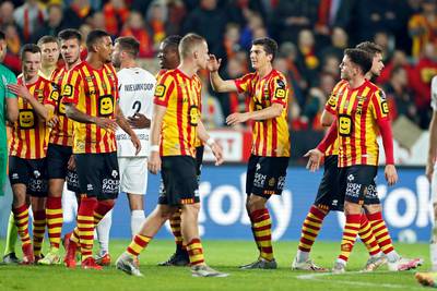 KV Mechelen knikkert Union uit Croky Cup - Essevee en Standard hebben weinig overschot - KV Oostende houdt schietoefening