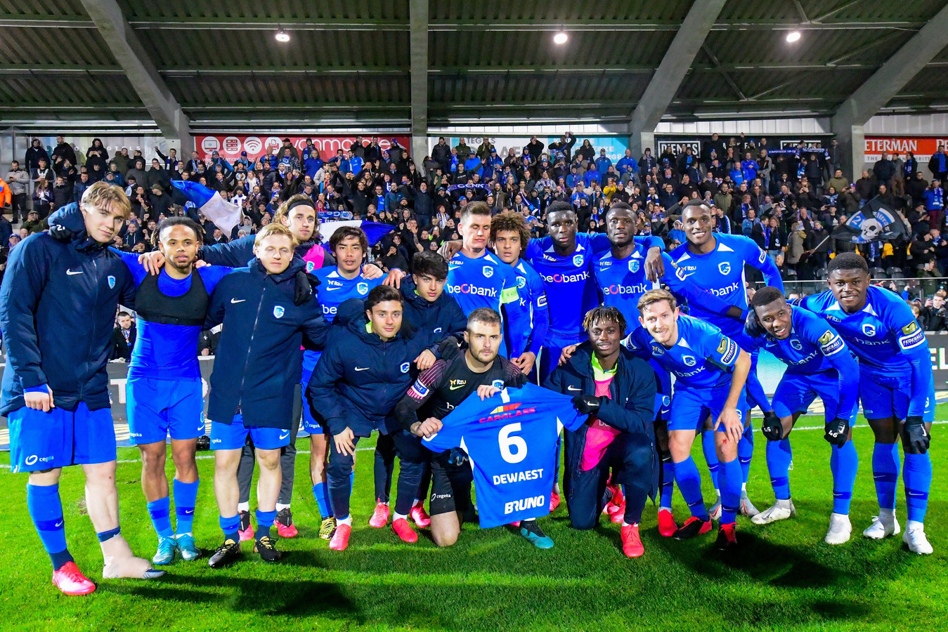 C r c видео. Genk FC. Футбольный клуб KRC Genk. KRC Genk лига. Bruno Genk.