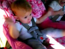 L'effet "Gangnam Style" sur un bébé qui dort