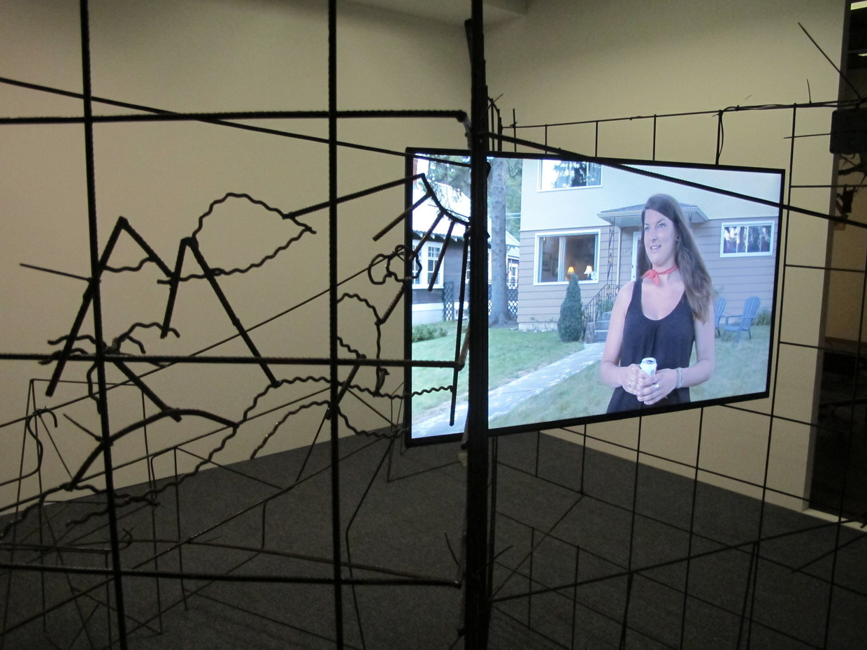 Counting on People, installatie van Neil Beloufa. Beeld Courtesy Stroom 