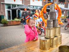 Koningsdag in Escharen is een kinderfeest voor jong en oud: ‘Ik heb goed verkocht’