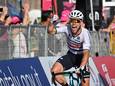Mark Cavendish wint de laatste etappe in de Giro d’Italia met overmacht.