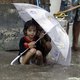 Elf doden bij overstromingen op Indonesië