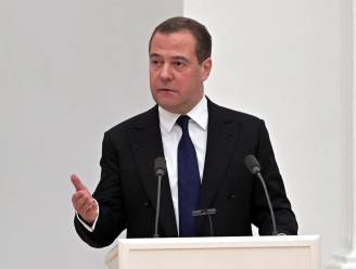 Medvedev: “Rusland is klaar voor rechtstreeks conflict met NAVO”