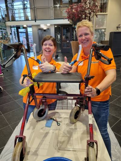 Blinkende rollator dankzij vrijwilligers NLdoet