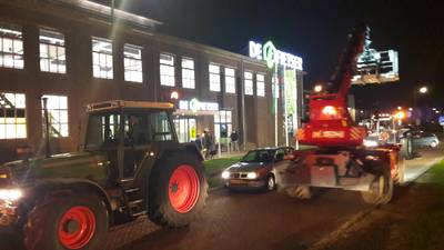 Tachtig boeren demonstreren bij bijeenkomst over dierenrechten in Ede