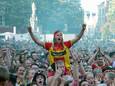 De Brink stroomde helemaal vol: duizenden supporters kwamen ‘hun’ Go Ahead Eagles toejuichen.