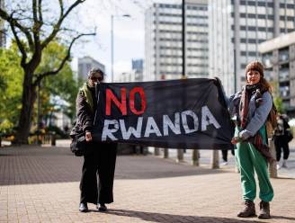 Verenigd Koninkrijk stuurt eerste asielzoeker naar Rwanda