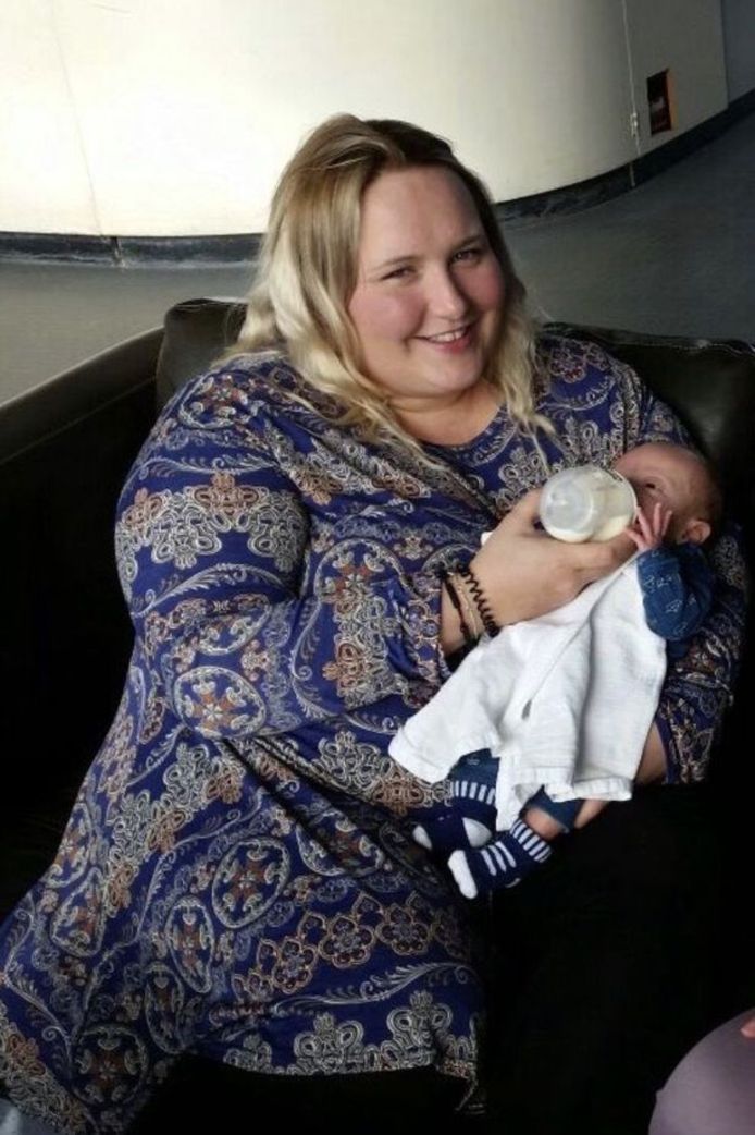 Claire bij de geboorte van haar zoon William.