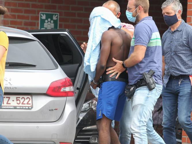 Dit weten we over de drie mannen die werden aangehouden na vechtpartij in Blankenberge: “Hij wilde de politie enkel helpen”