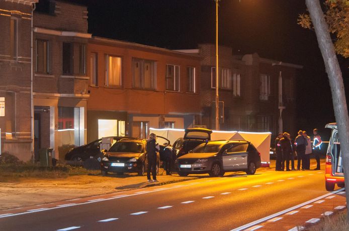 De schietpartij vond plaats in de Doggenhoutstraat op 25 september 2015.  De kogel van de agent trof Yannick H. vol in zijn gezicht, net naast zijn neus, ging dwars door zijn hoofd, brak een stuk nekwervel af en bleef daar steken.