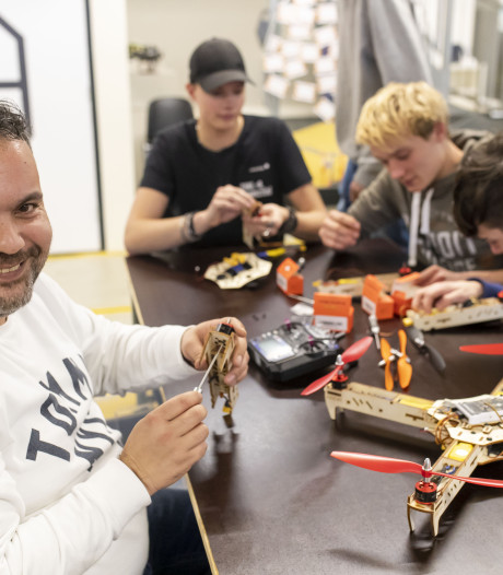 Opleiding rond drones van ROC van Twente valt in de smaak