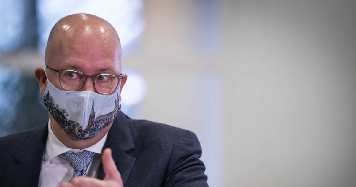 Bossche burgemeester en politie waarschuwen boeren voor criminelen, hard- en softdrugs gevonden in schuur Nuland.