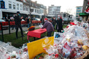 De bewoners van woonzorgcentrum Den Drossaert werden zondagmiddag door de buschauffeurs van De Lijn getrakteerd op een kerstmand, gevuld met lekkers.