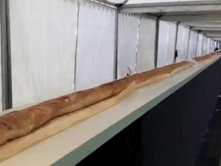 Fransen veroveren wereldrecord voor langste stokbrood