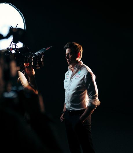 Mercedes-baas Toto Wolff tevreden na vertrek Michael Masi: ‘Er werd iets teveel gefreestyled met de regels’