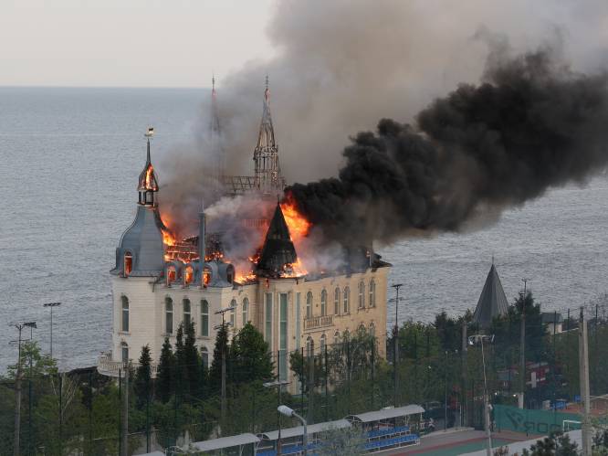 LIVE OEKRAÏNE. ‘Kasteel van Harry Potter’ gaat in vlammen op na luchtaanval op Odessa - Rusland gebruikte clustermunitie, zegt Oekraïne