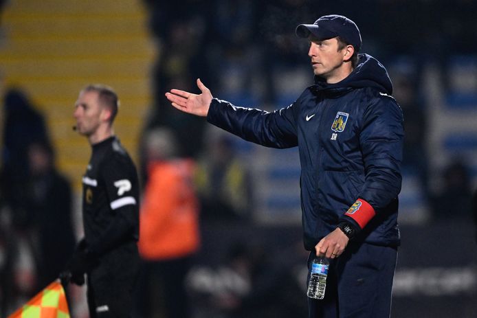 Coach Jonas De Roeck: “Als we ons willen versterken, doen we dat niet zomaar.”