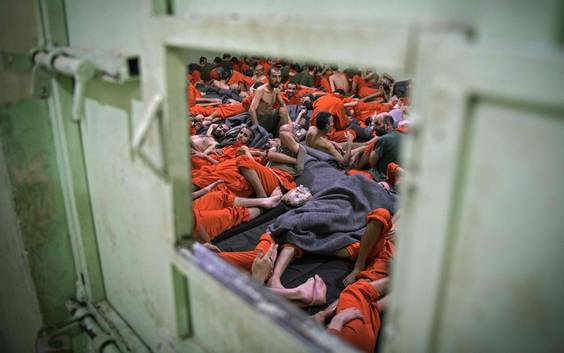 In de cel bij 5.000 IS-strijders: ‘Weet jij wat er met de vrouwen is gebeurd?’