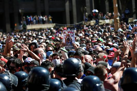 De menigte aan het Casa Rosada.