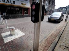 Pollers in centrum Roosendaal na bijna veertien jaar vervangen