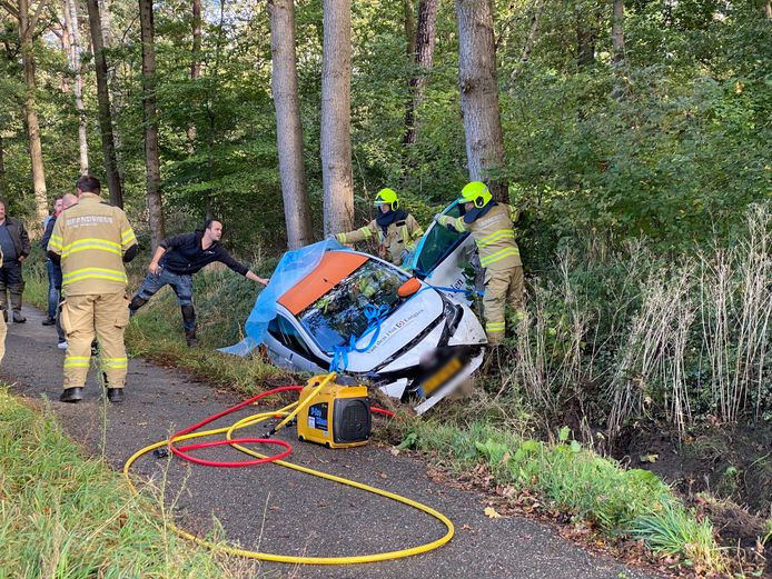 Bij een ongeval op de Voorthuizerweg in Nijkerk raakte iemand gewond.