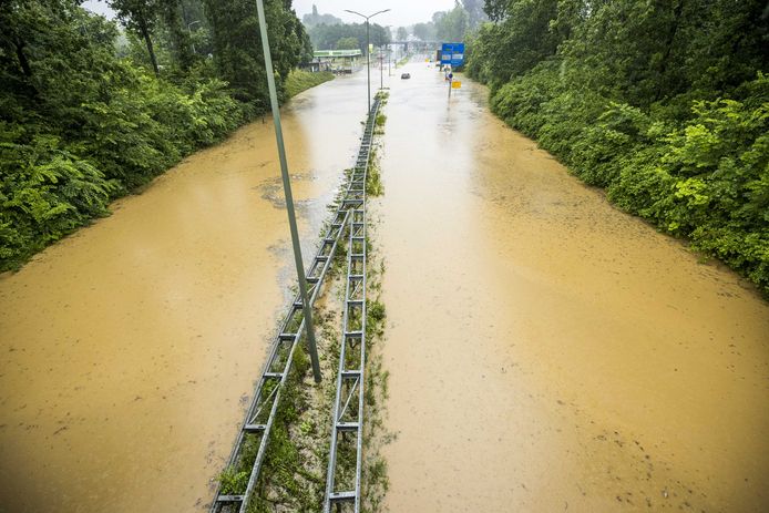 Snelweg A79 ter hoogte van Heerlen.