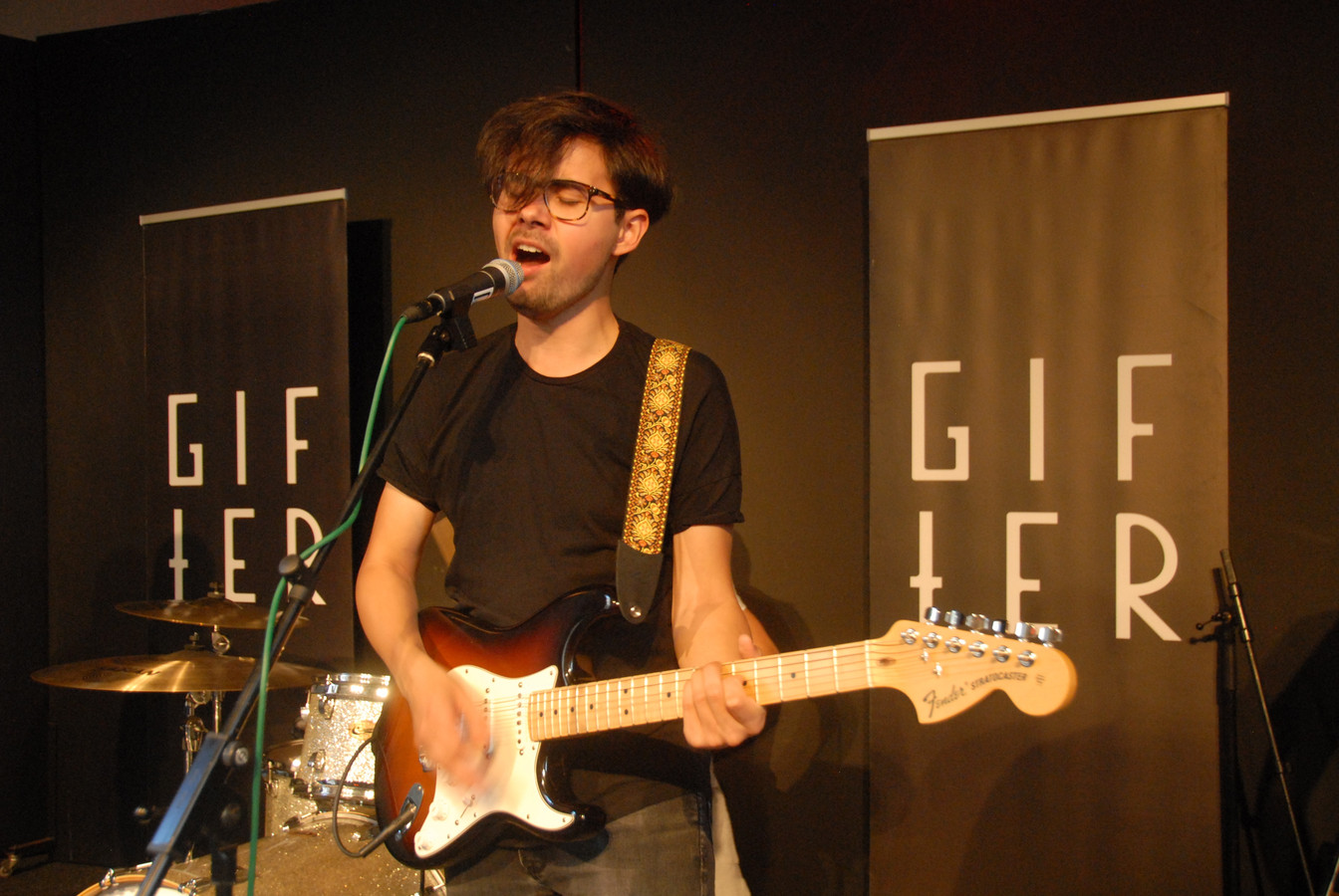 Danny van der Wielen, zanger/gitarist bij de band Gifter