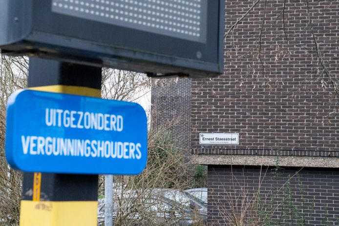 Tijdens het weekend heeft iedereen terug vrije doorgang in de Collegewijk, zonder risico op een boete.