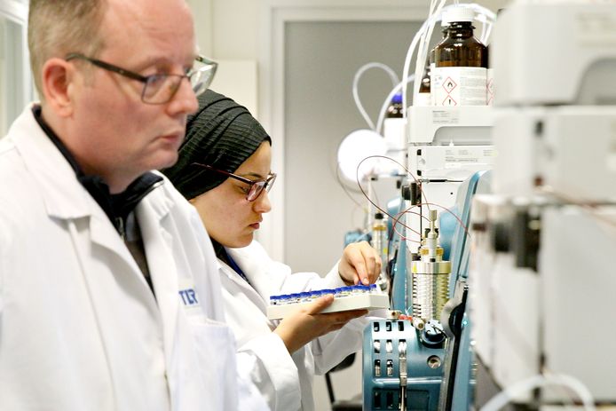 Er is een groot tekort in Nederland aan hoogopgeleid personeel in sectoren als Life Sciences & Health en High Tech.
