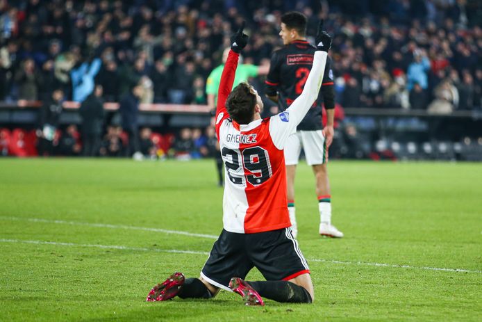 Spits Santiago Gimenez scoorde in de verlenging de 3-3.