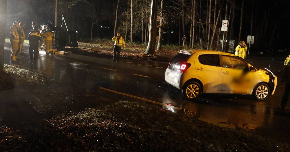 Drie gewonden bij ongeval op N289 bij Ossendrecht, bestuurder onder invloed aangehouden - BN DeStem.