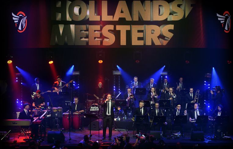 Guus Meeuwis en de New Cool Collective Big Band Beeld Marcel van den Bergh