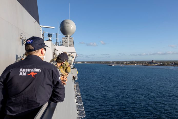 Beeld vanuit het schip vlak voor de aankomst aan de haven.