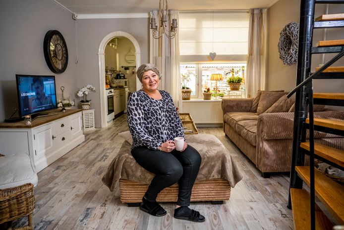 Miranda VAN Schaik is bewoner van de F.W. Reitzstraat in Gouda.
