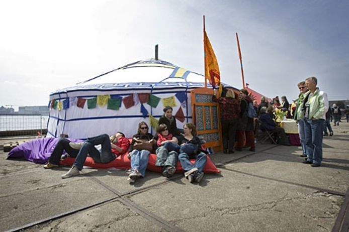 Ticket for Tibet, dit keer in Amsterdam. Foto GPD