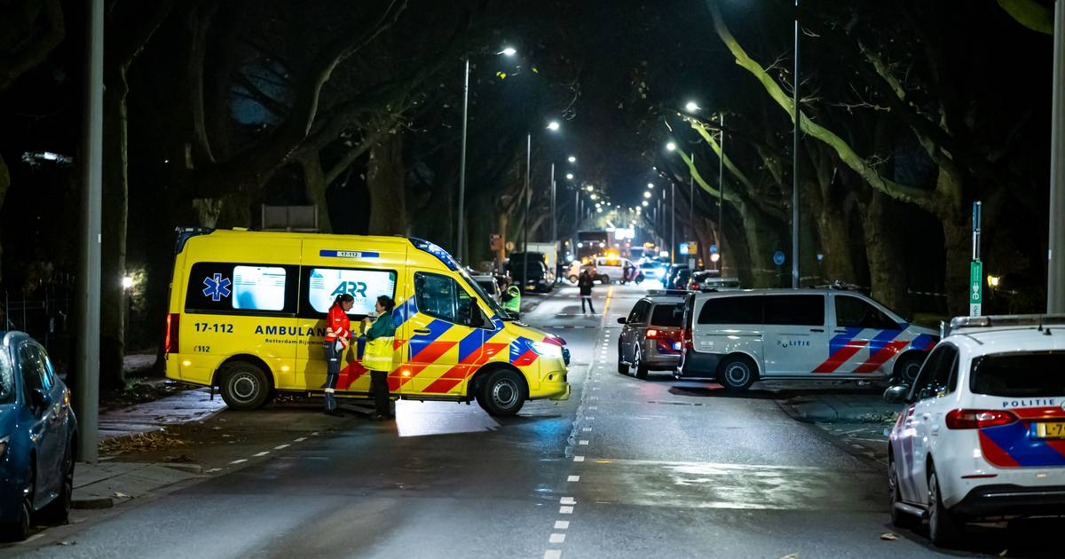 Politie Schiet Verdachte Neer Die Twee Mensen En Agent Aanviel Met Mes